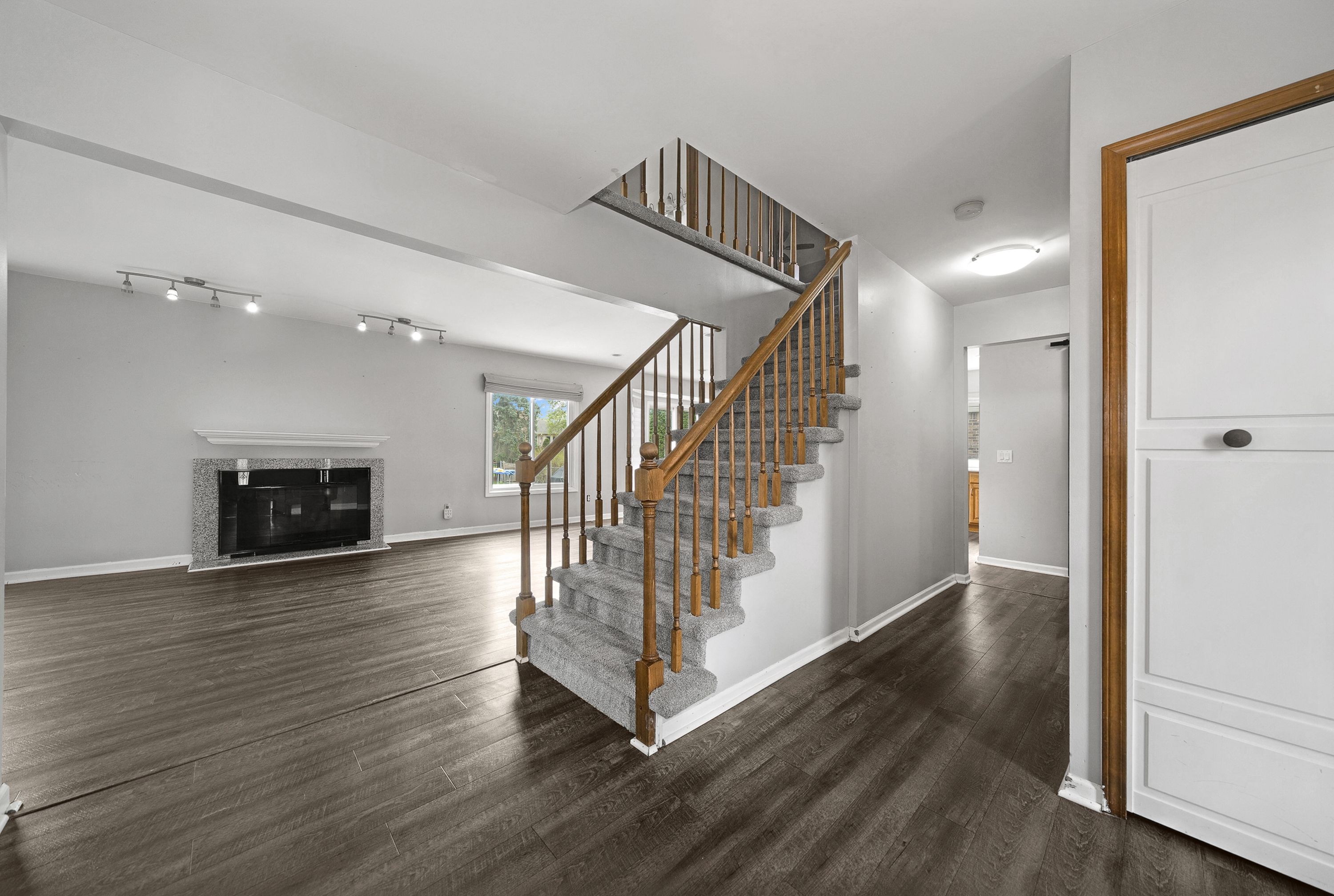 Macomb Township Macomb, Michigan 48044, United States, 4 Bedrooms Bedrooms, ,3 BathroomsBathrooms,Residential,Pending,116478