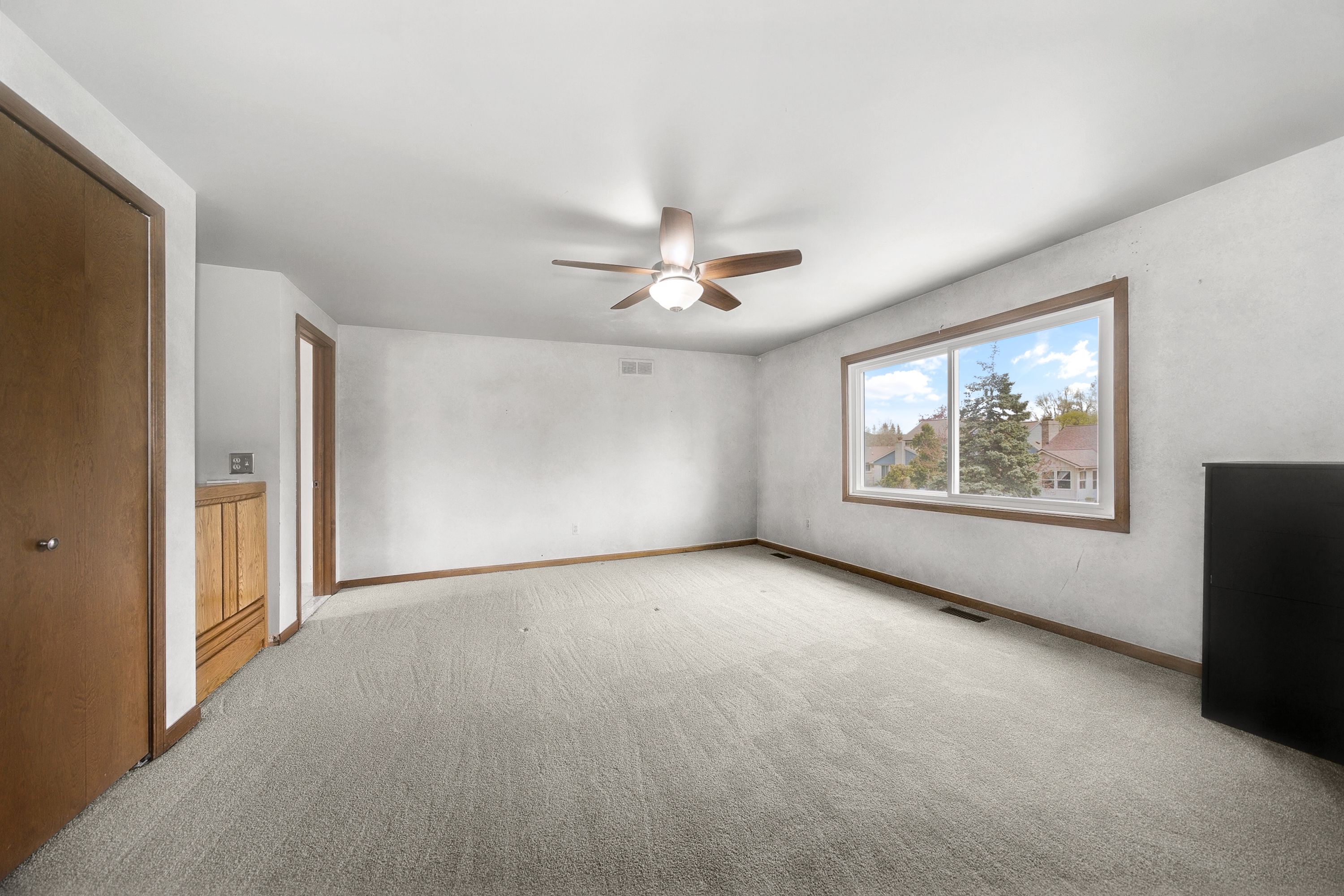 Macomb Township Macomb, Michigan 48044, United States, 4 Bedrooms Bedrooms, ,3 BathroomsBathrooms,Residential,Pending,116478