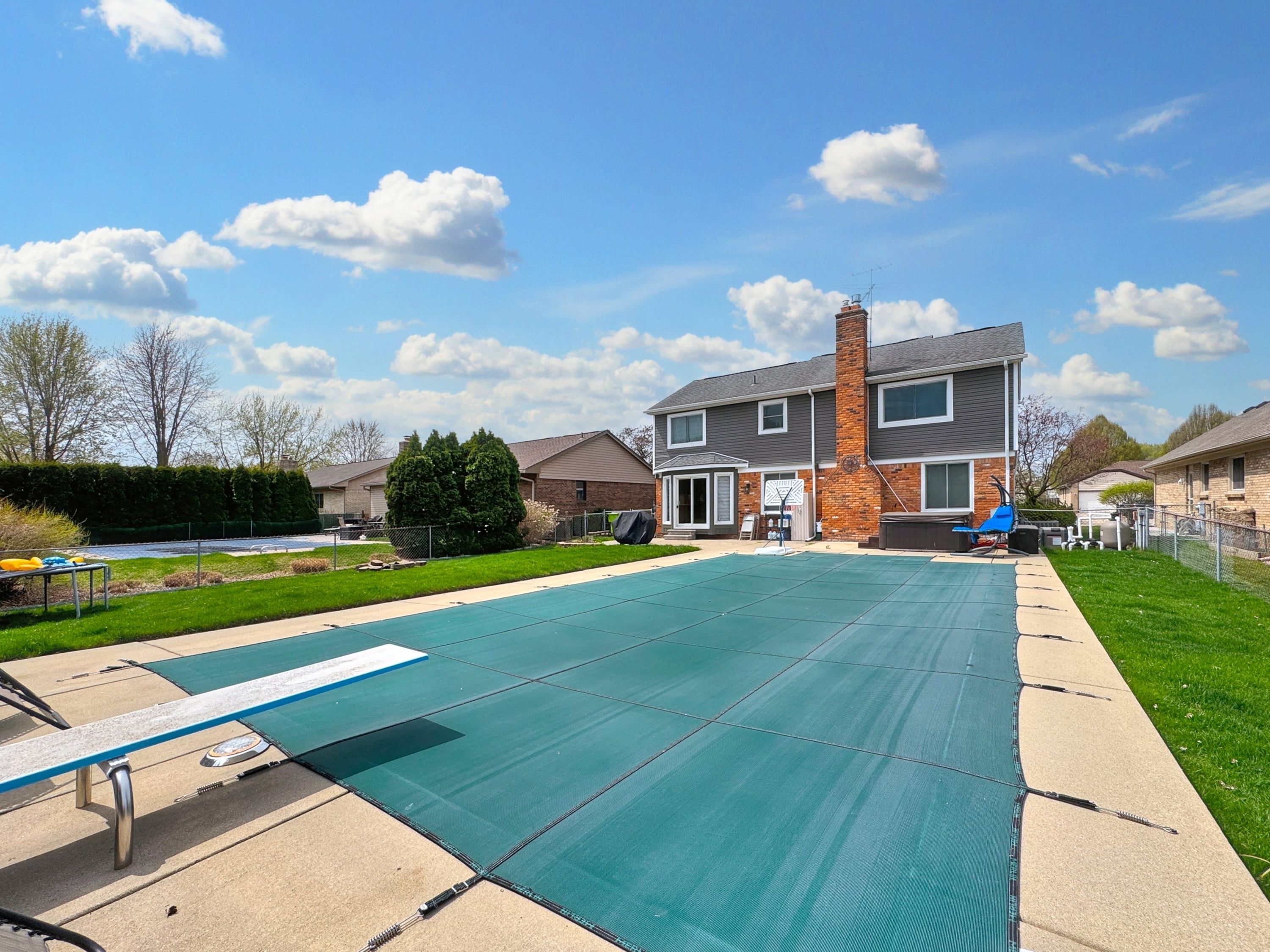 Macomb Township Macomb, Michigan 48044, United States, 4 Bedrooms Bedrooms, ,3 BathroomsBathrooms,Residential,Pending,116478