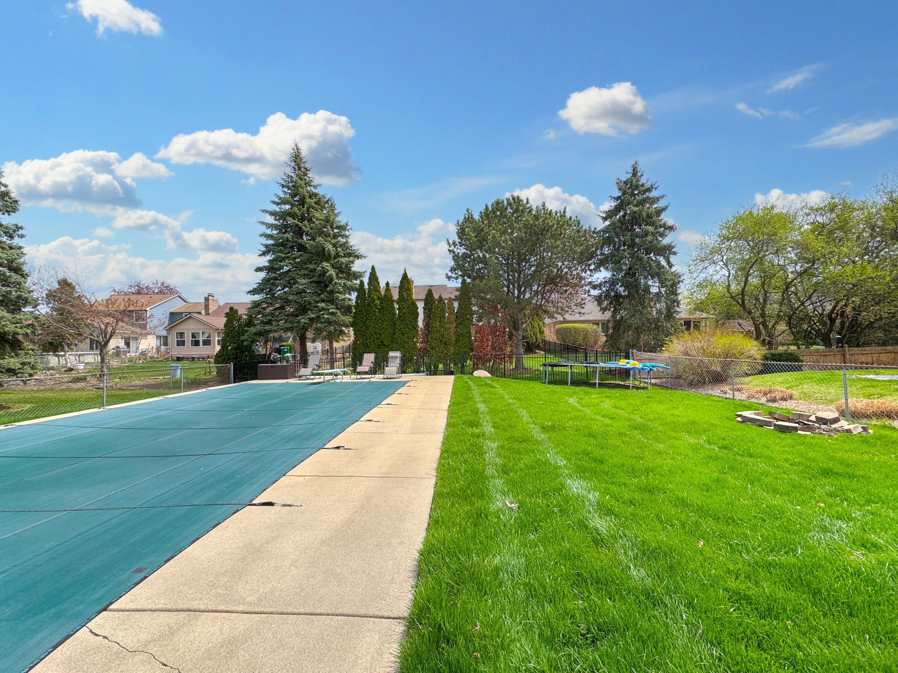 Macomb Township Macomb, Michigan 48044, United States, 4 Bedrooms Bedrooms, ,3 BathroomsBathrooms,Residential,Pending,116478