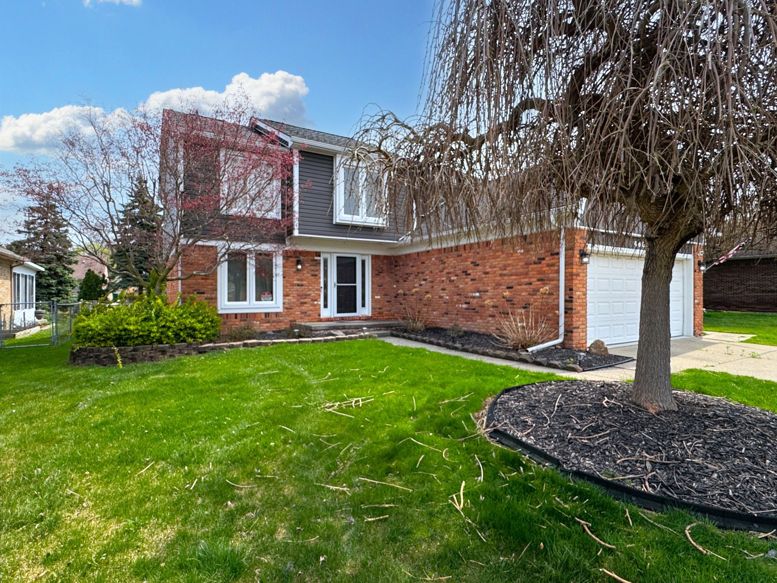 Macomb Township Macomb, Michigan 48044, United States, 4 Bedrooms Bedrooms, ,3 BathroomsBathrooms,Residential,Pending,116478