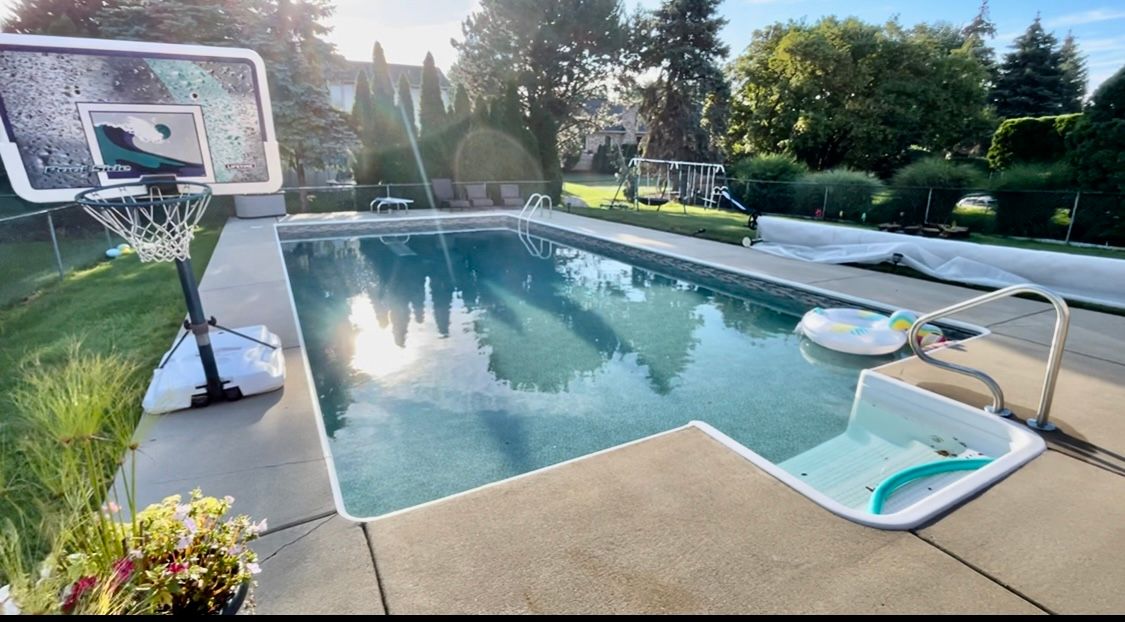 Macomb Township Macomb, Michigan 48044, United States, 4 Bedrooms Bedrooms, ,3 BathroomsBathrooms,Residential,Pending,116478