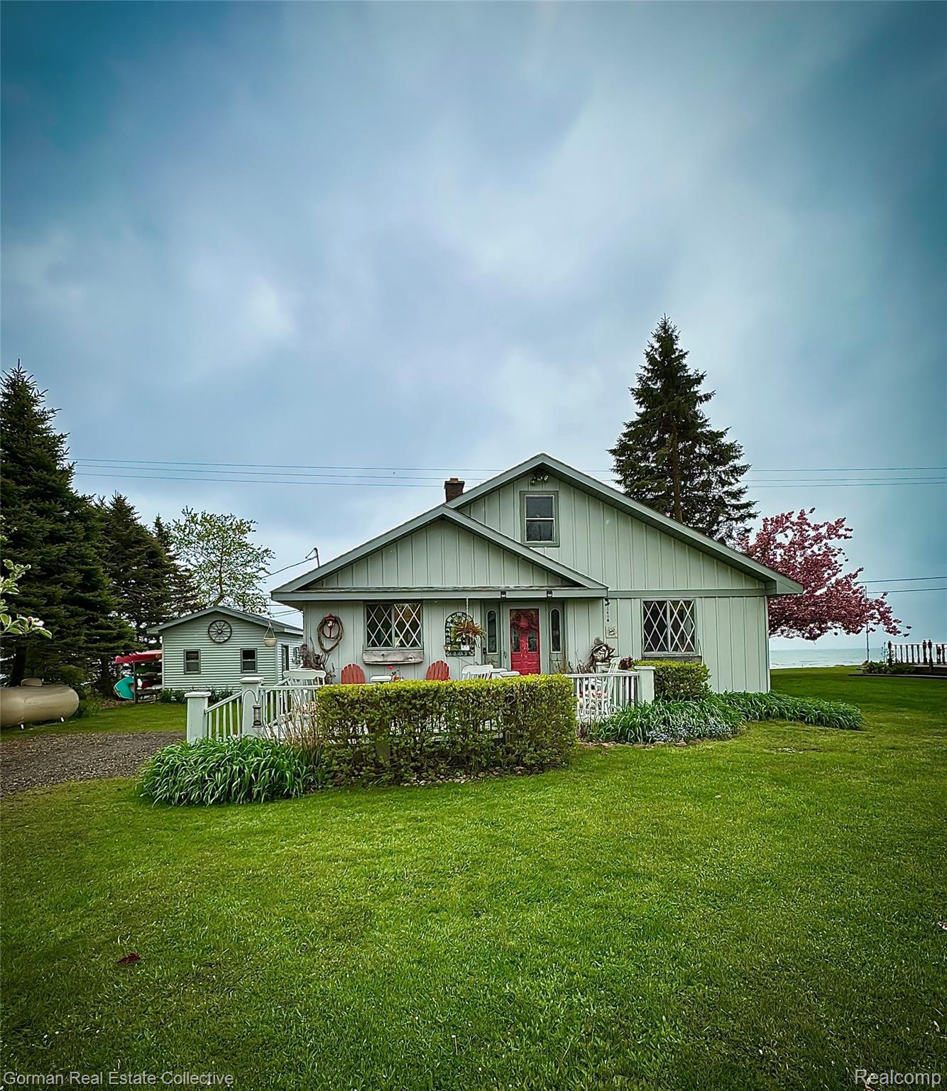 2109 S Lakeshore Rd.