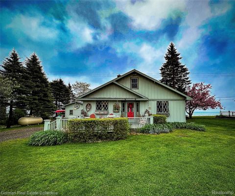 2109 S Lakeshore Rd. Harbor Beach City MI 48441
