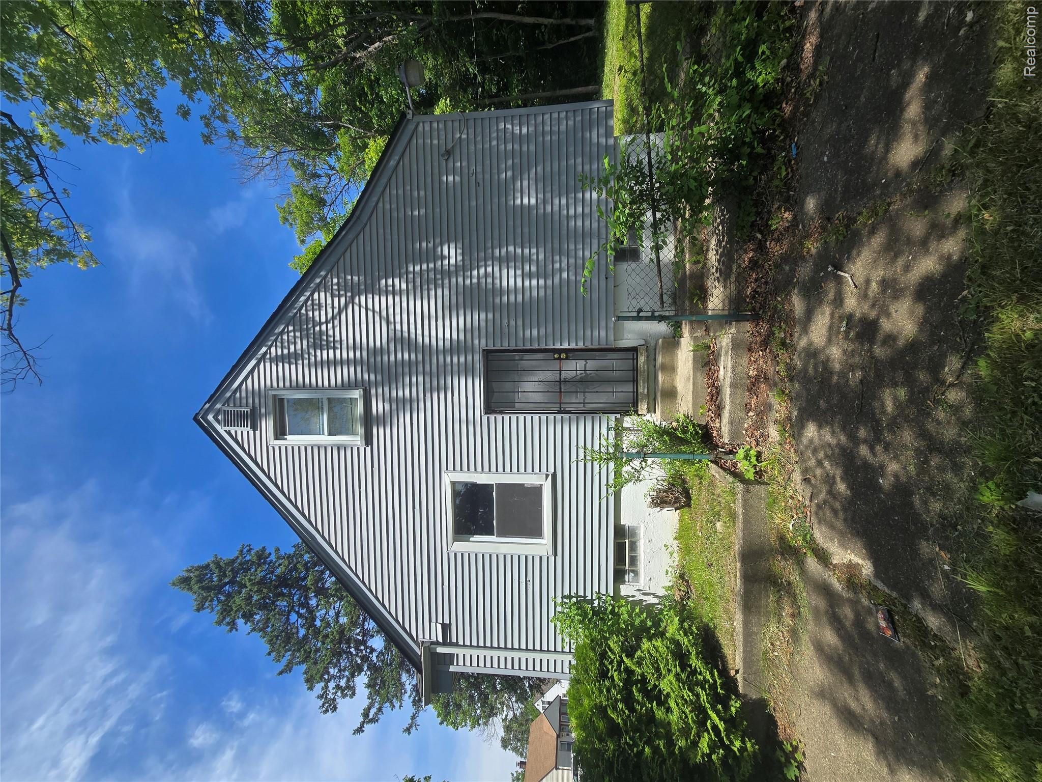 20200 Lindsay Street