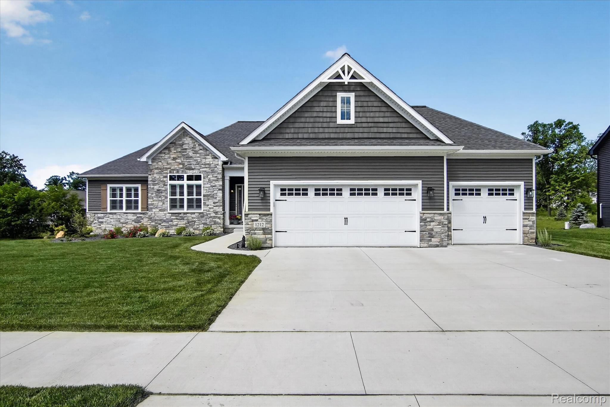 1212 Candlelight Court