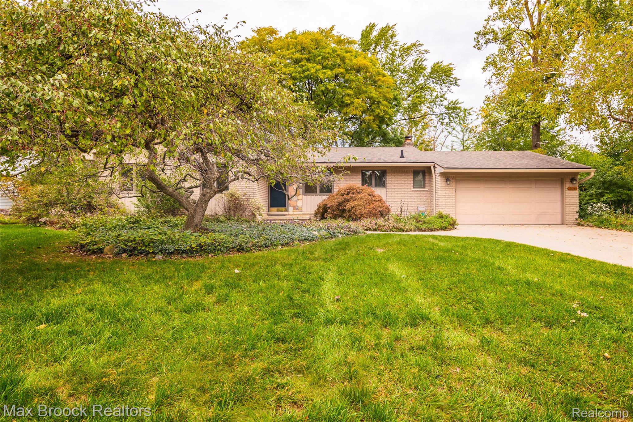 304 Paragon Drive