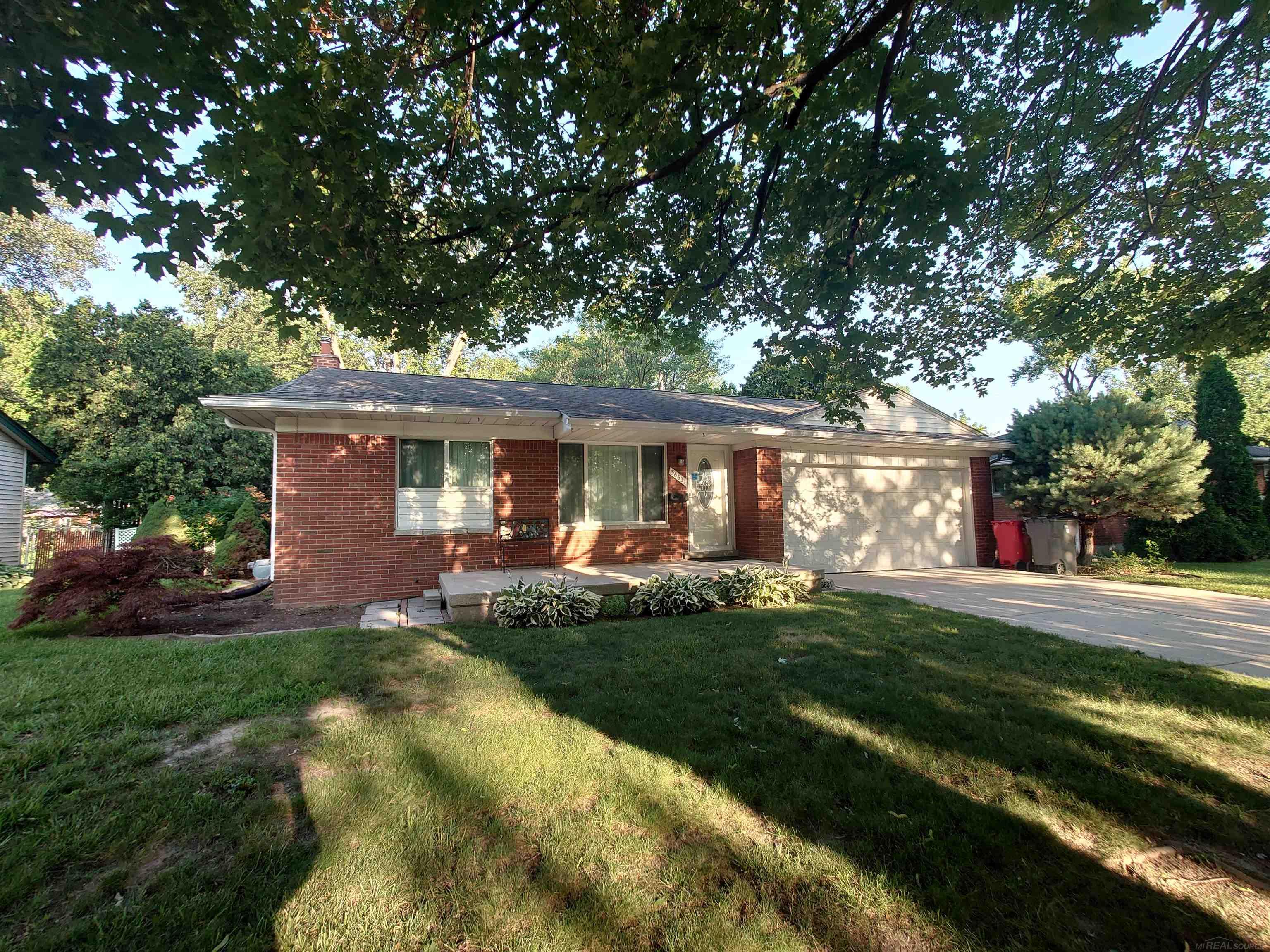 36631 Ledgestone Street