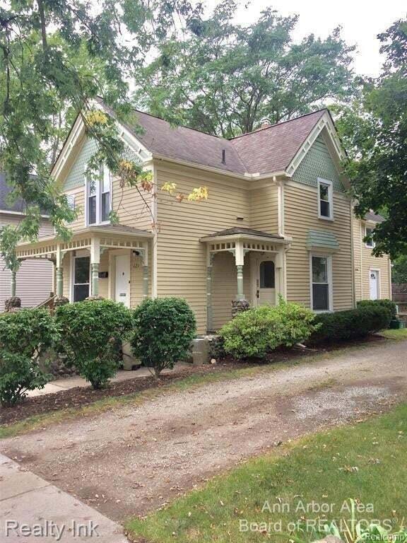 627 N Adams
