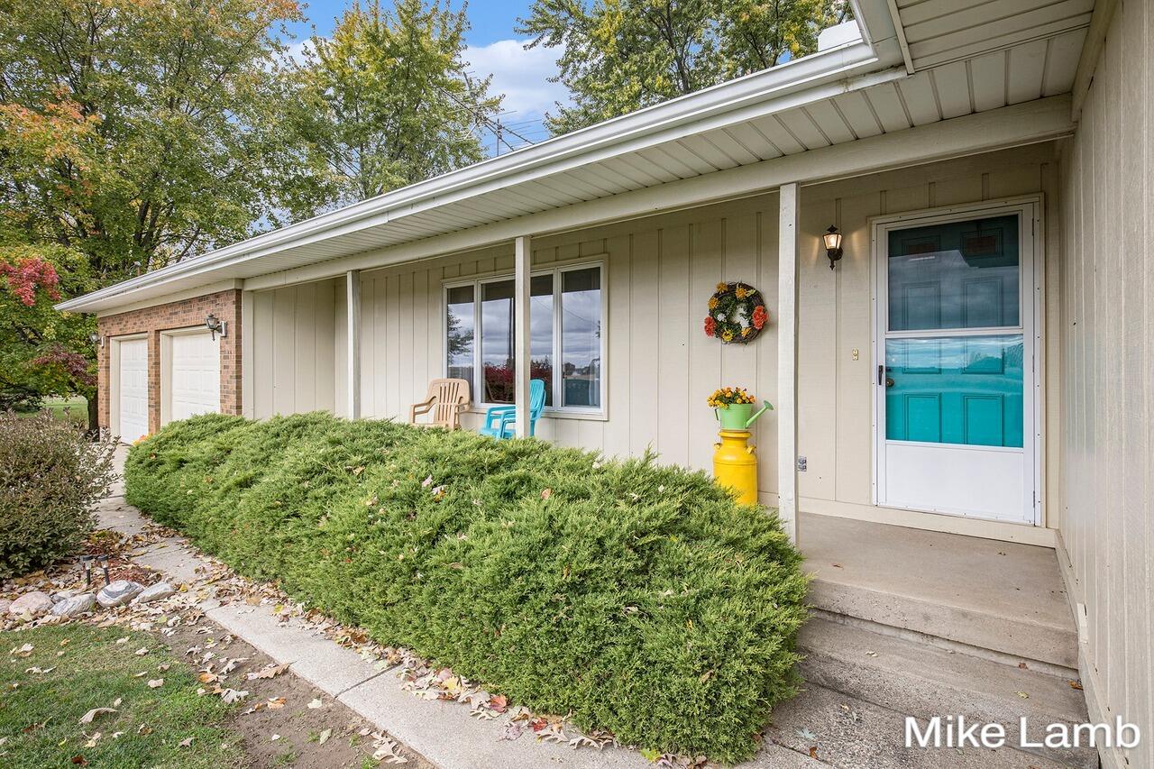 3825 14 Mile Road NW