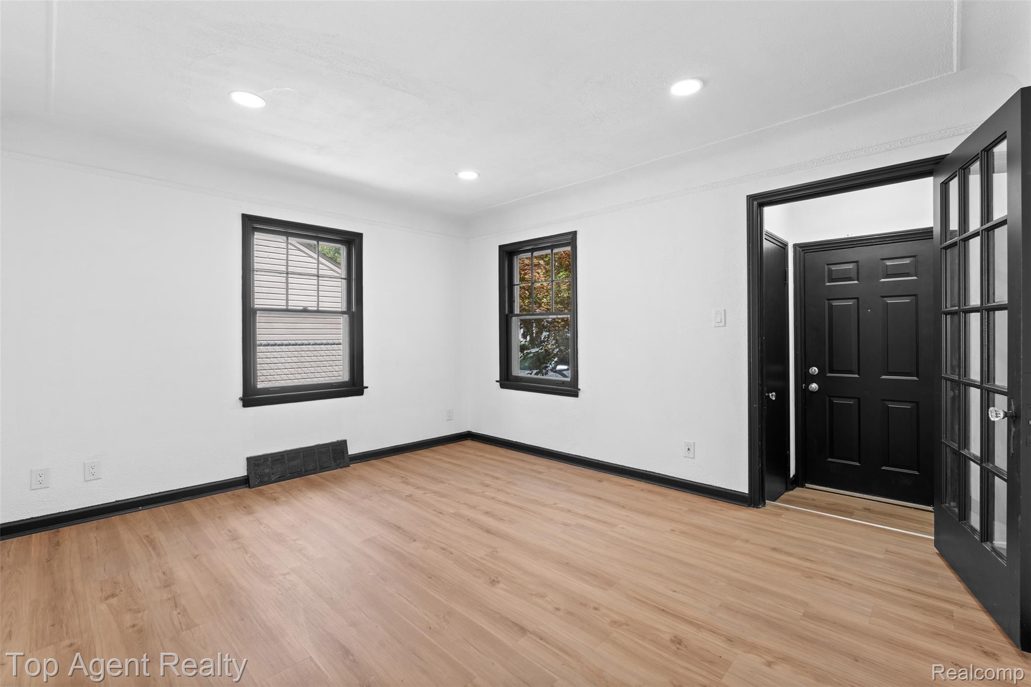 18580 Washtenaw Street