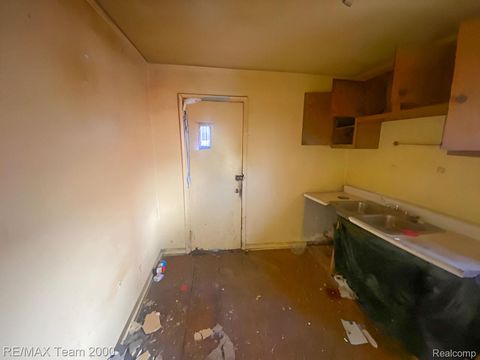 Tiny photo for 15001 Freeland Street, Detroit City, MI 48227 (MLS # 20261004088)