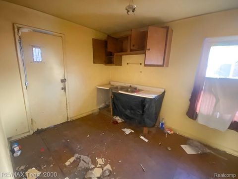 Tiny photo for 15001 Freeland Street, Detroit City, MI 48227 (MLS # 20261004088)