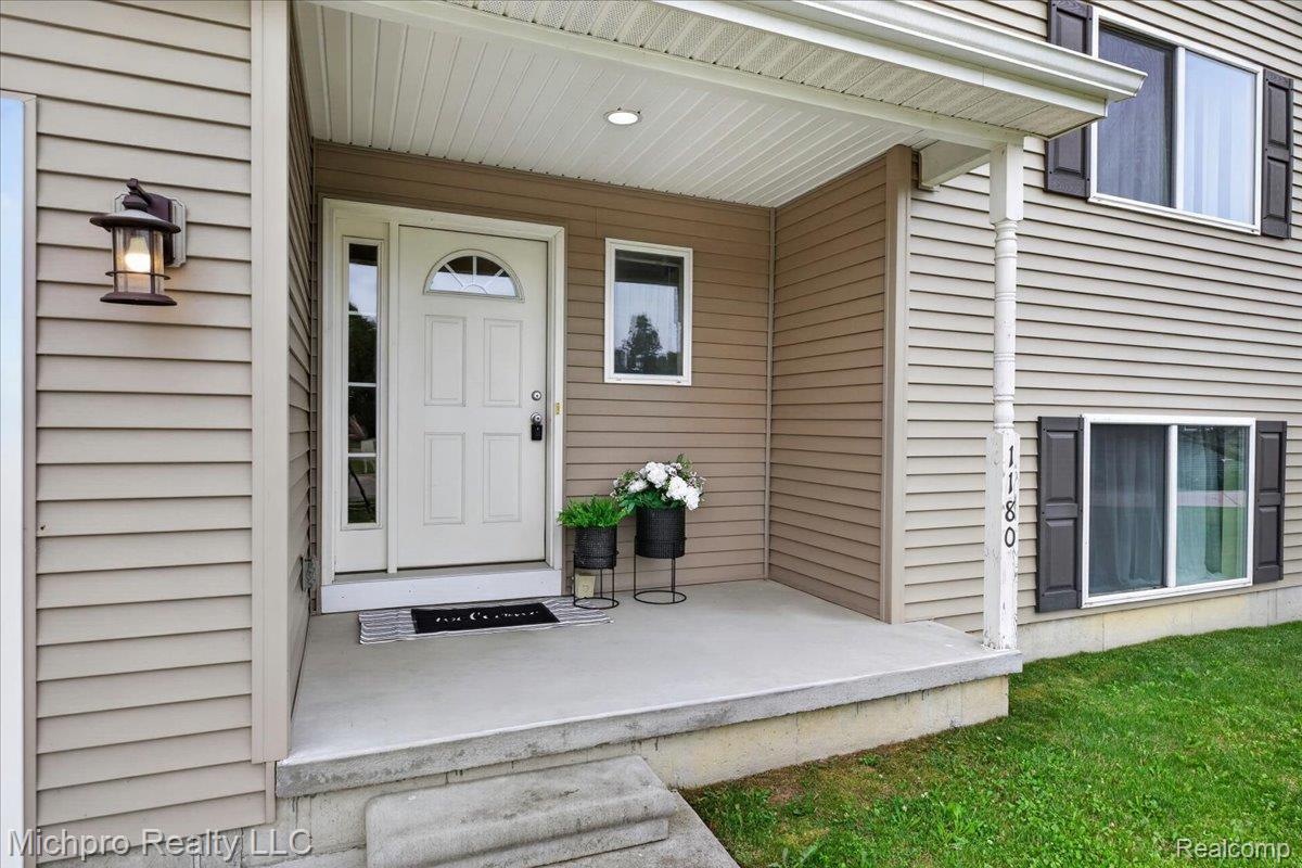 1180 Cimmaron Court