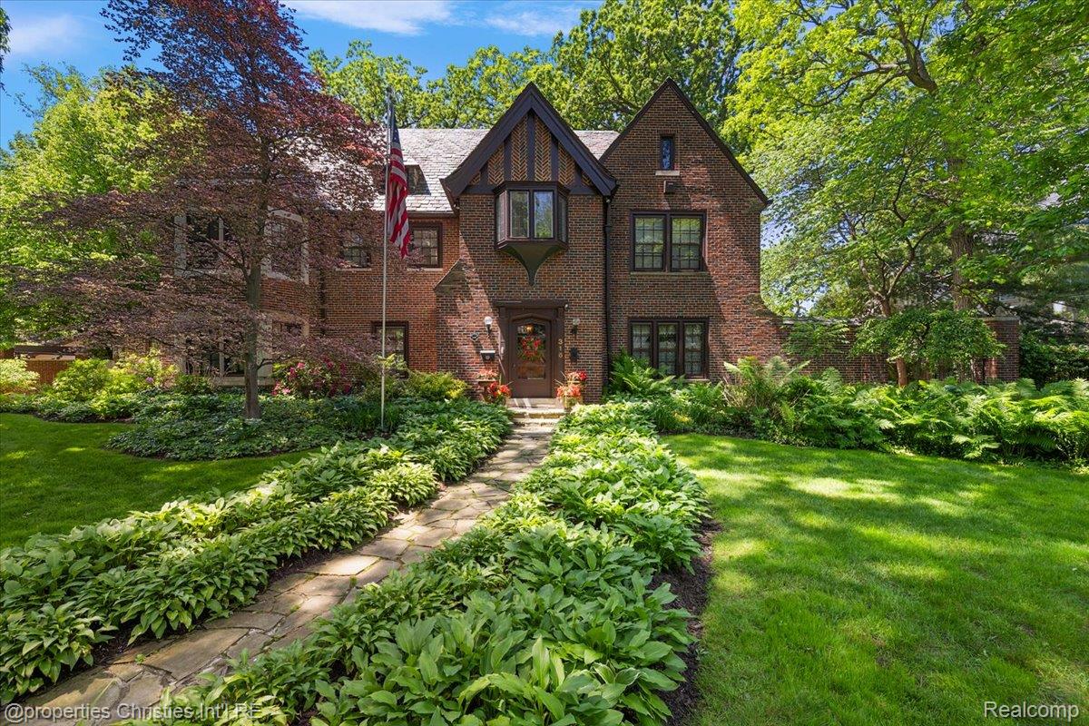 316 Hendrie Boulevard