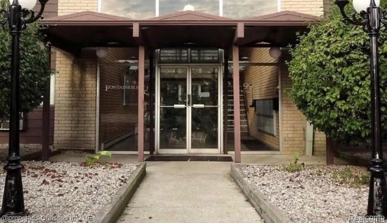 995 N Cass Lake Road