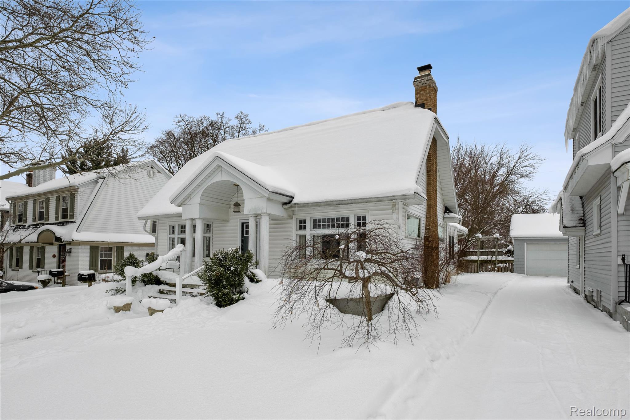 302 Hobart Street SE