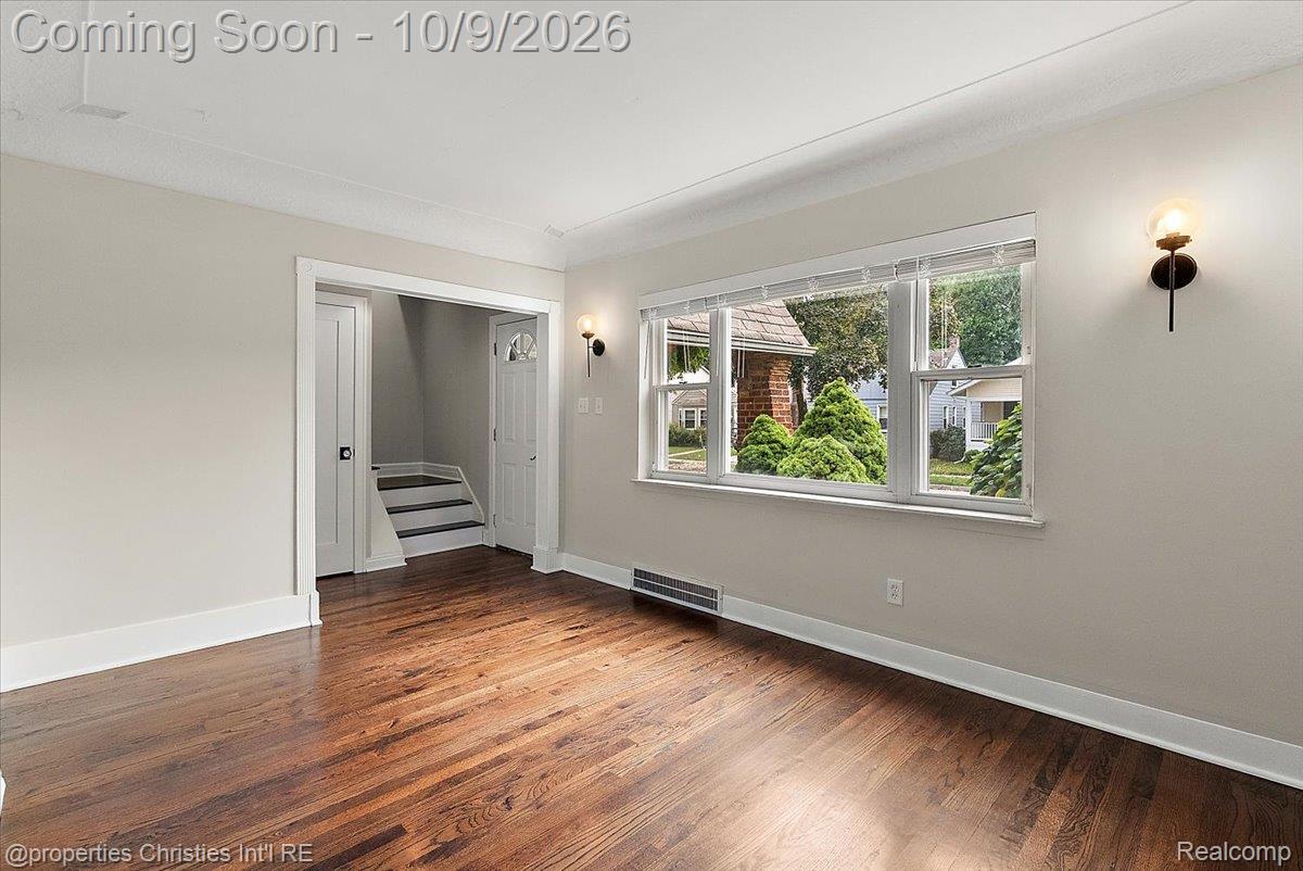 333 E Maplehurst Street