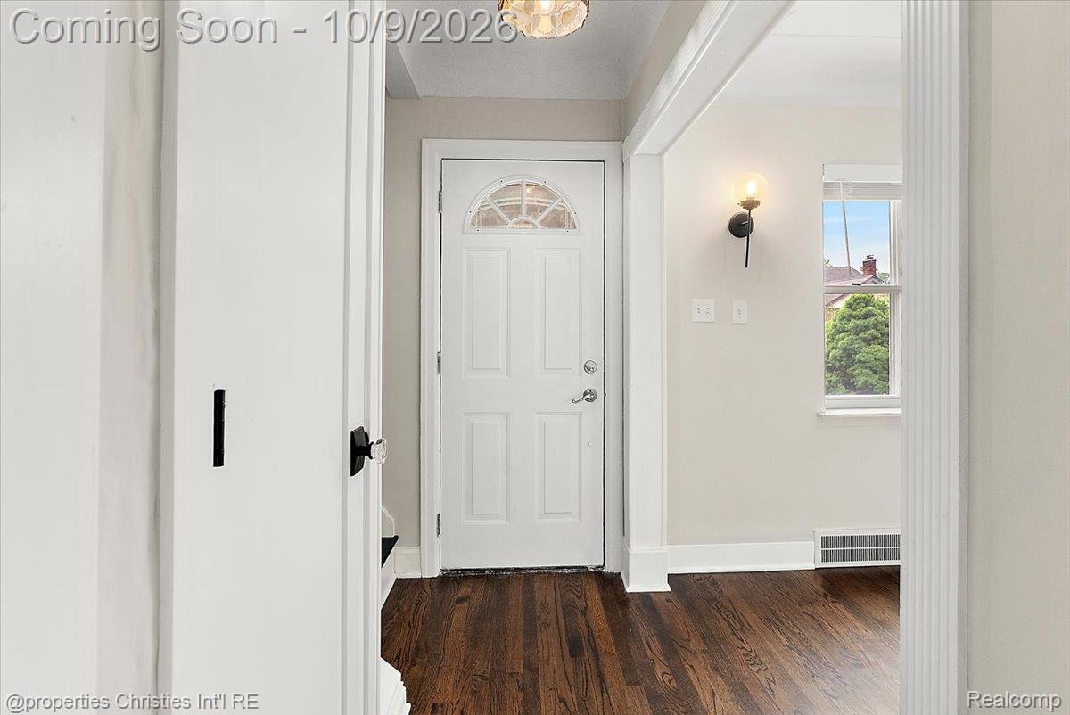 333 E Maplehurst Street
