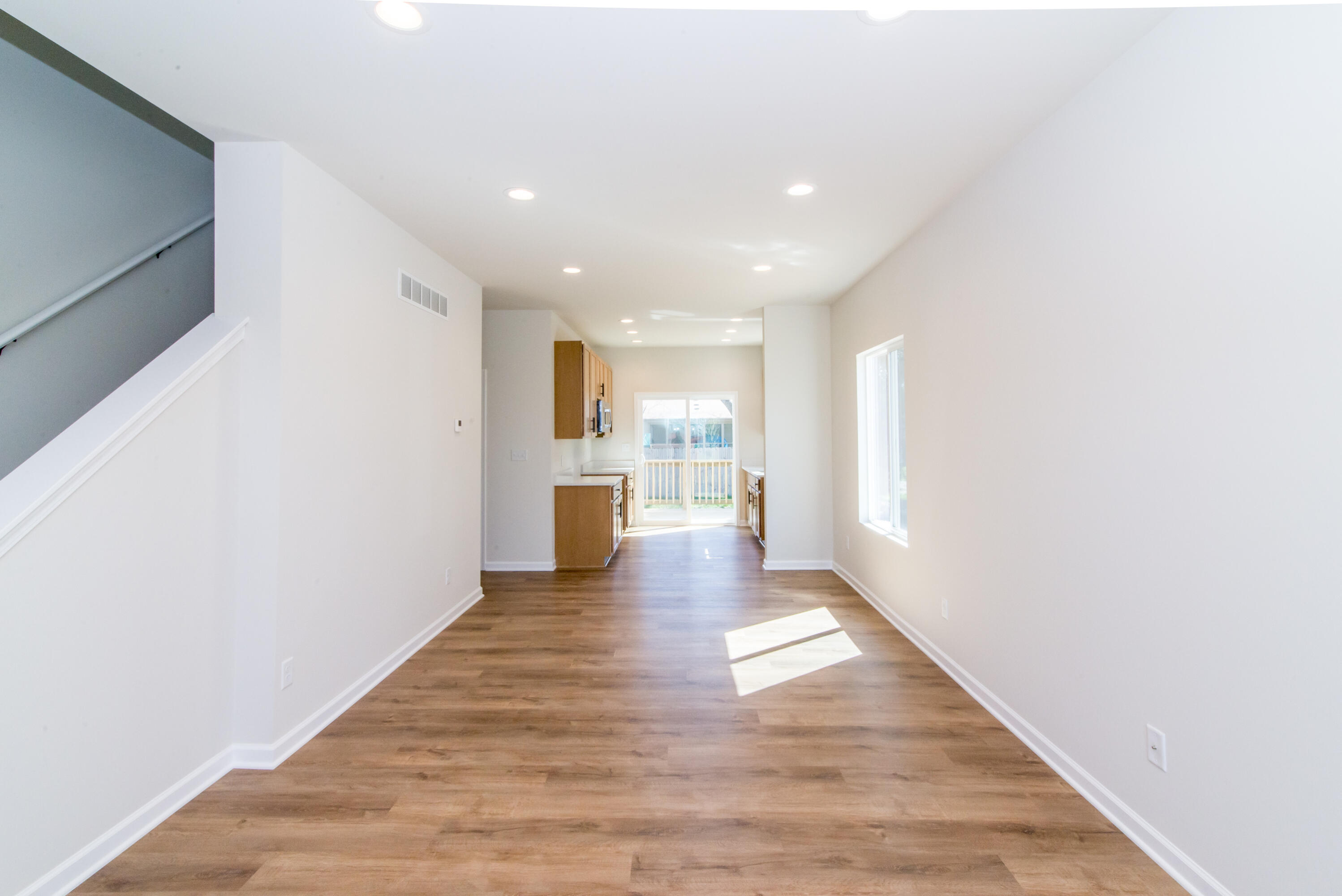 1048 Rebecca Street 19