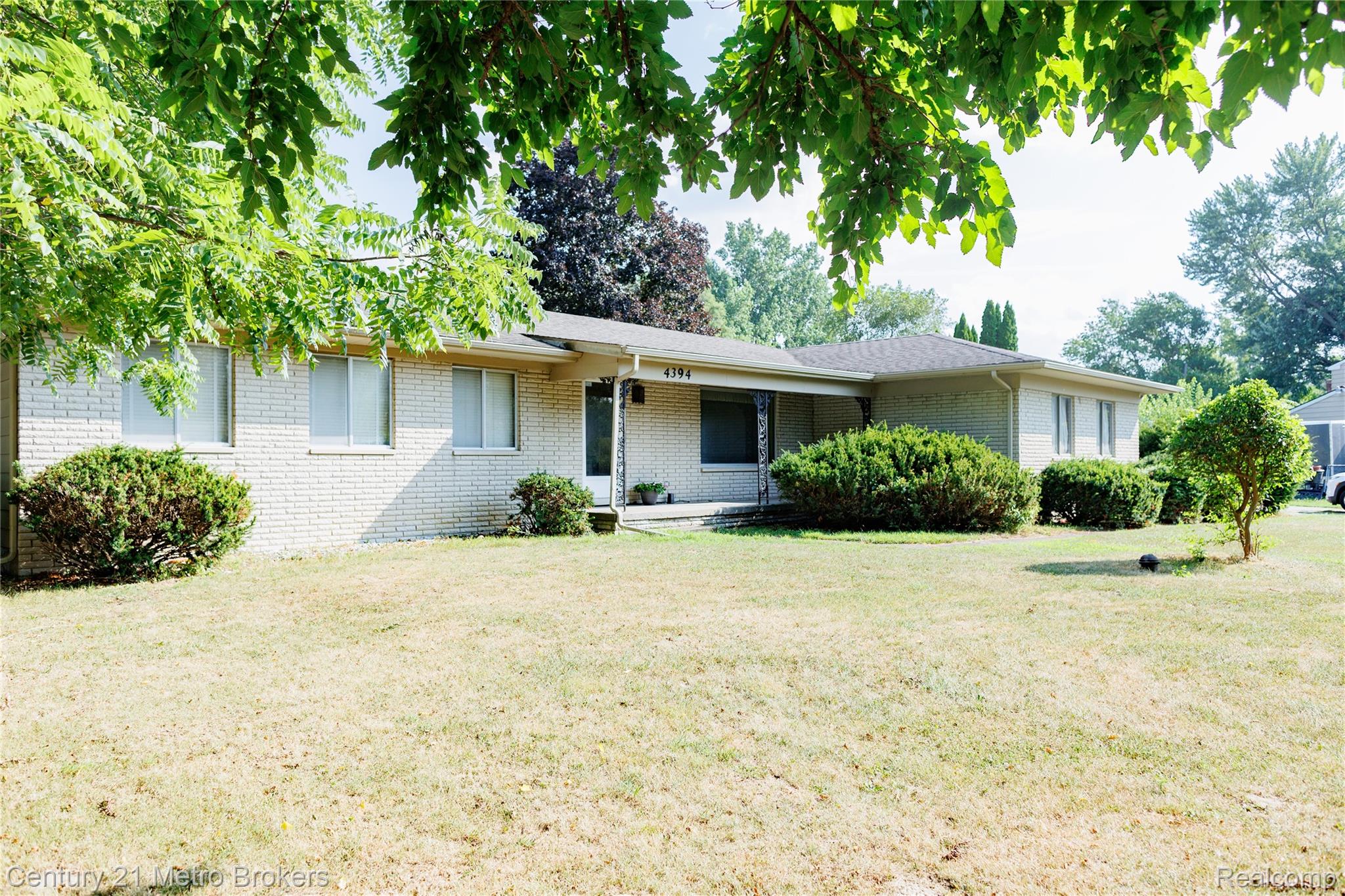 4394 Apache Drive