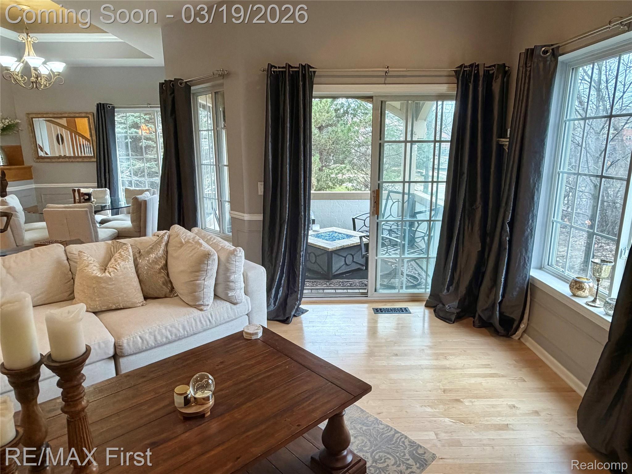 5998 Bella Vista Drive