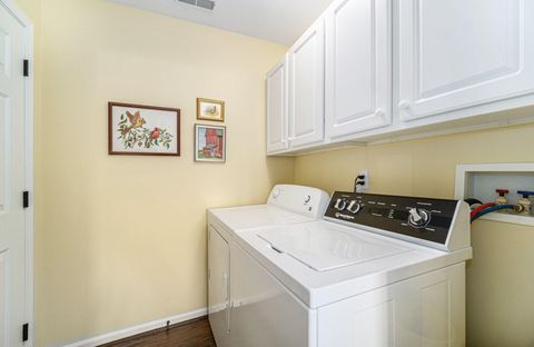 Tiny photo for 633 Fieldstone Circle W #63, Chelsea City, MI 48118 (MLS # 81026005982)