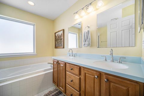 Tiny photo for 633 Fieldstone Circle W #63, Chelsea City, MI 48118 (MLS # 81026005982)