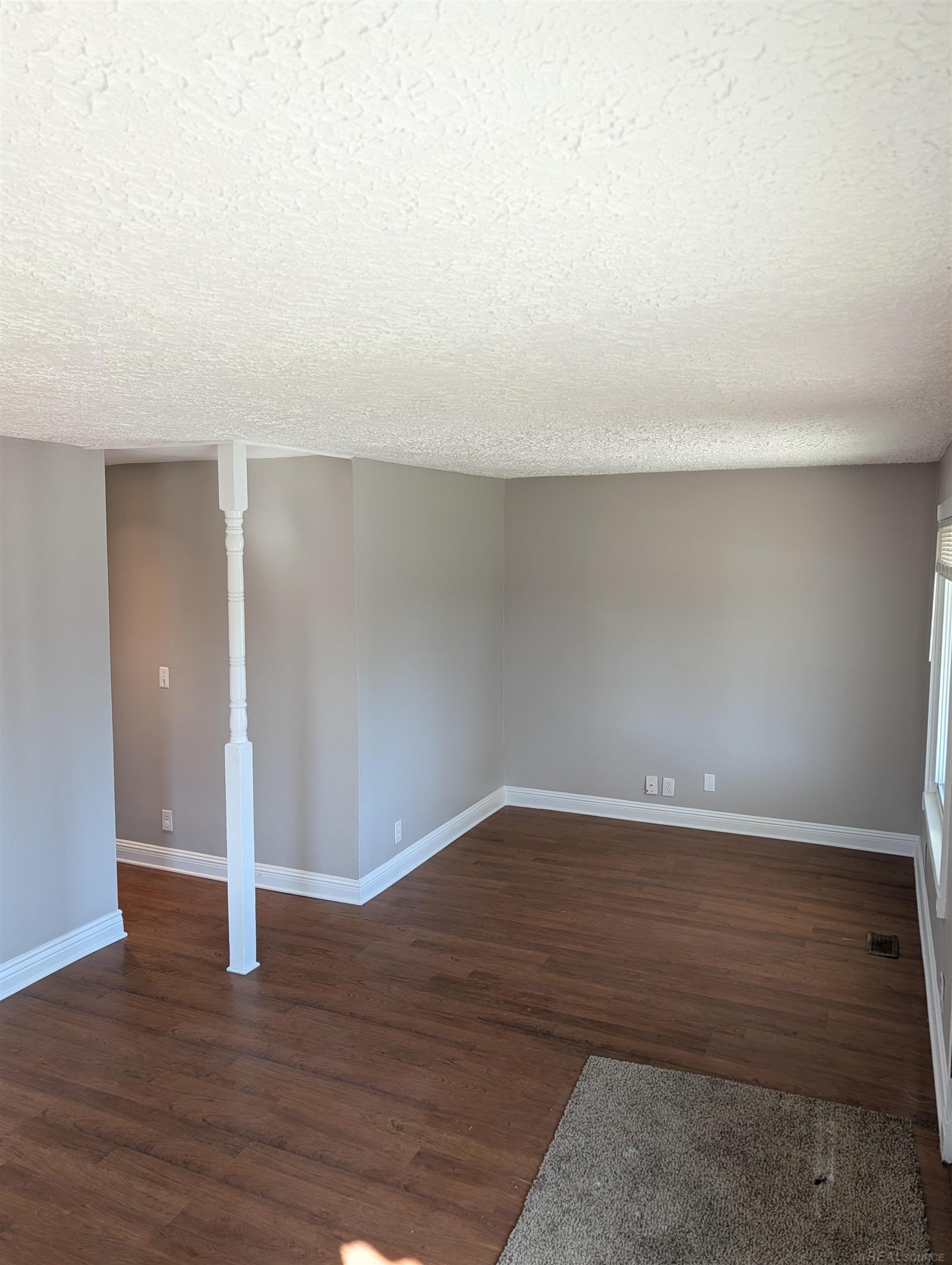 28827 Wauketa Avenue