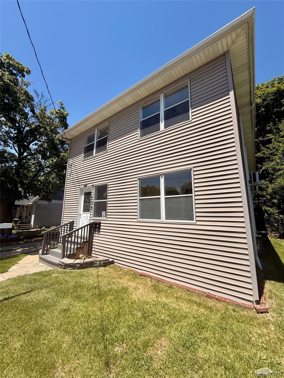 738 W Atherton Road