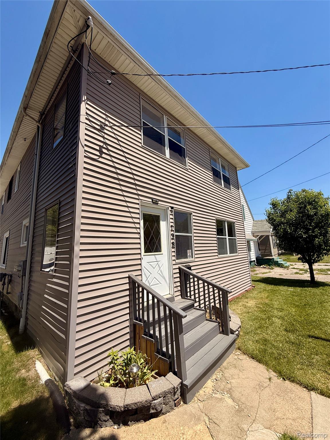 738 W Atherton Road