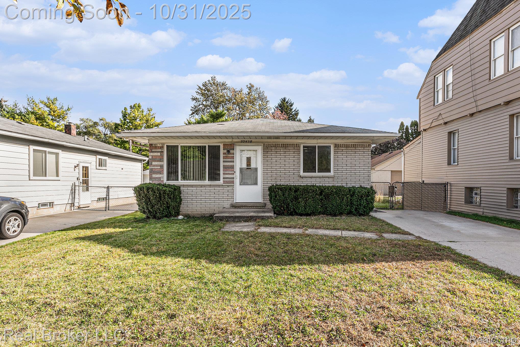 32438 Linderman Avenue