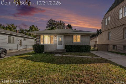 32438 Linderman Avenue Warren City MI 48093