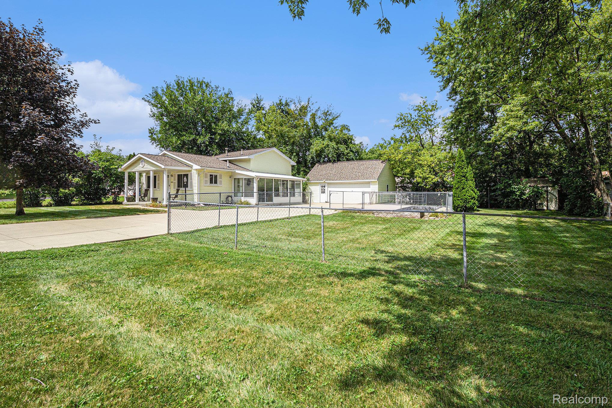 5524 Aylesbury Drive