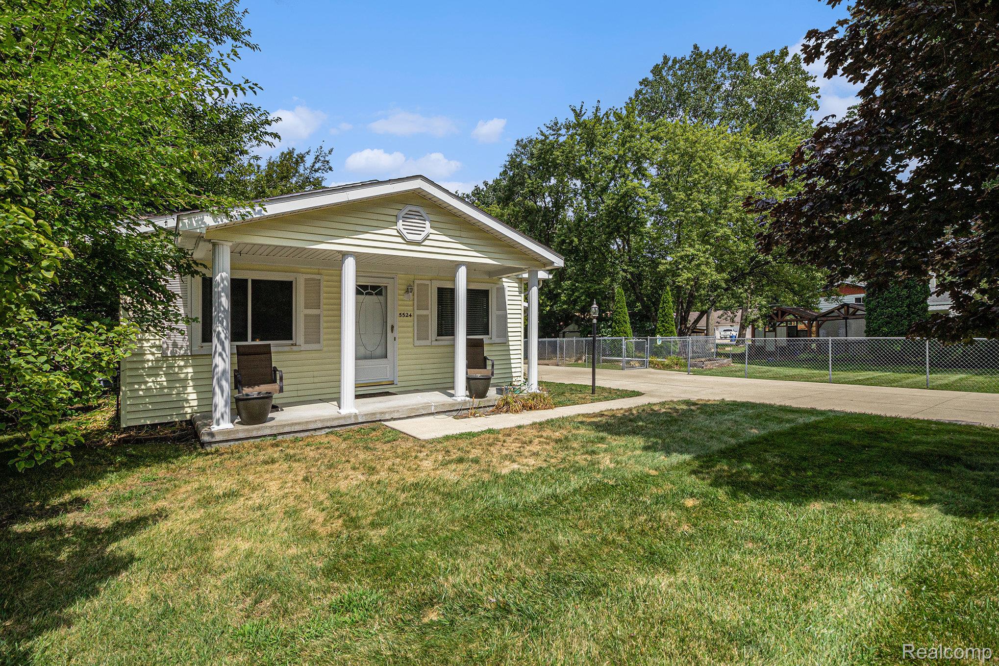5524 Aylesbury Drive