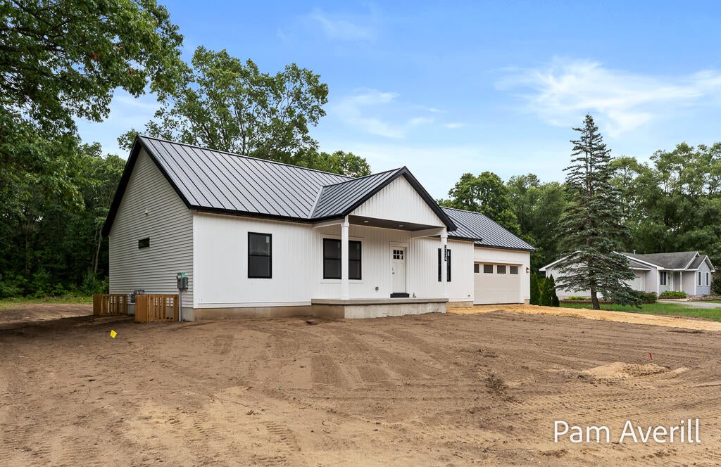 2336 Macarthur Road