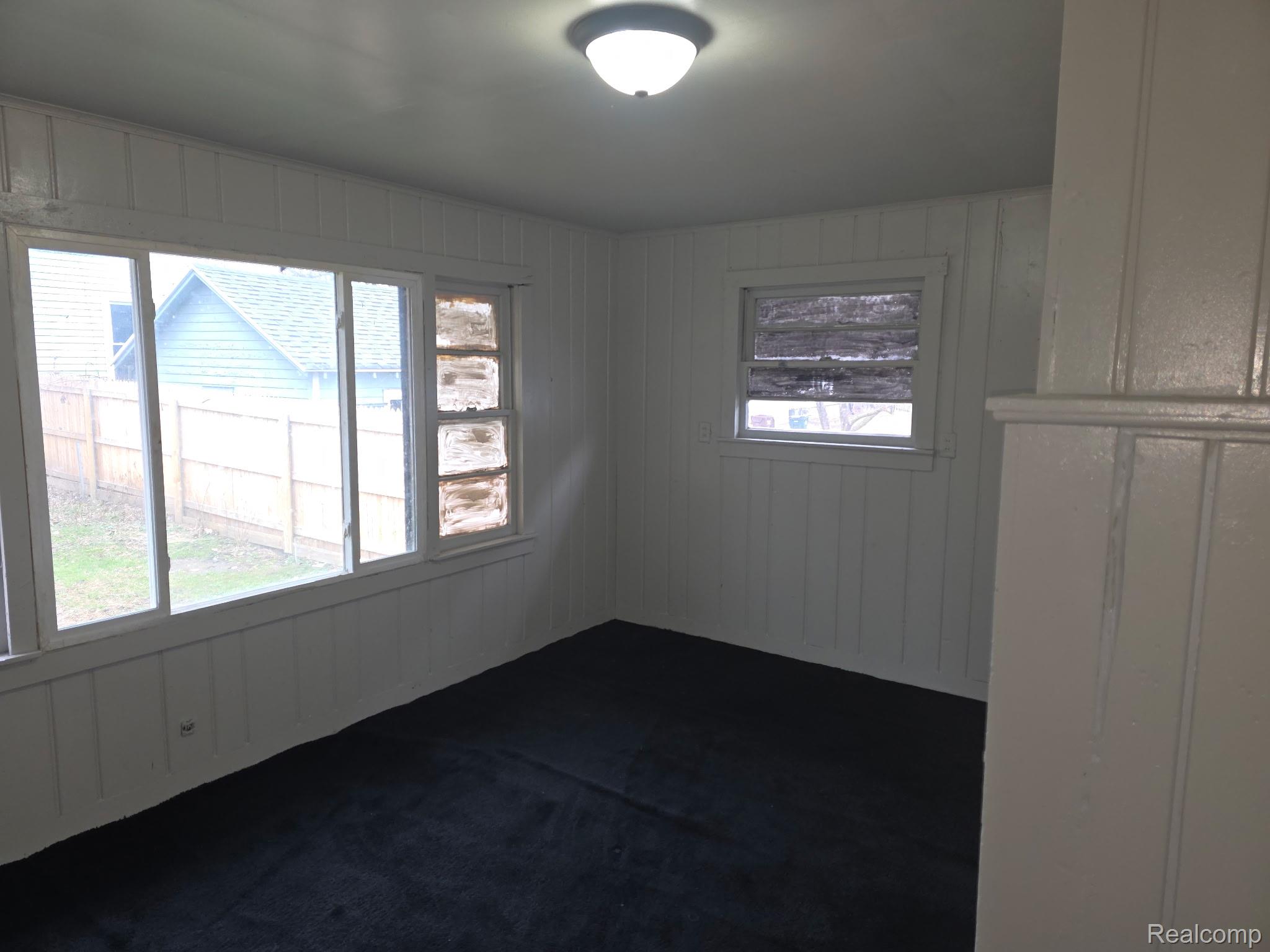 1117 E Oakland Avenue