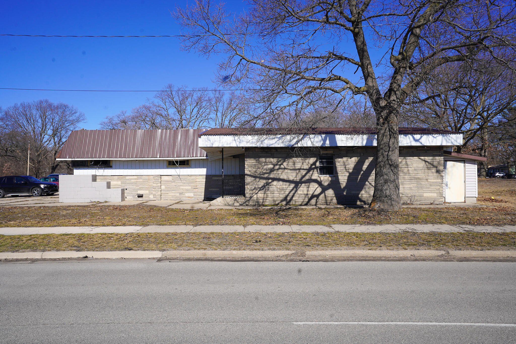 604 E Sherman Boulevard