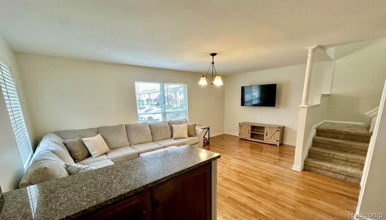 37371 Charter Oaks Boulevard