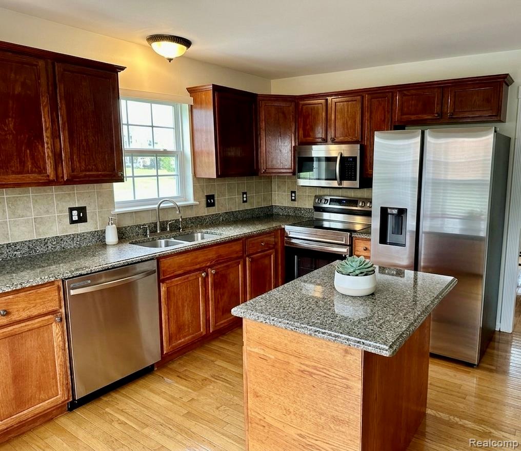 37371 Charter Oaks Boulevard