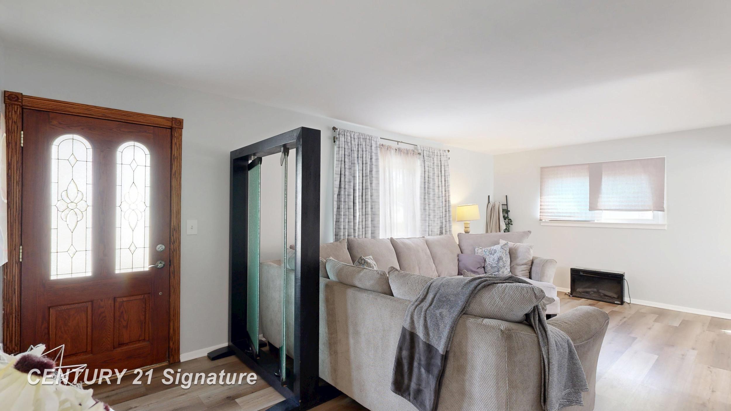 3825 Boeing Drive