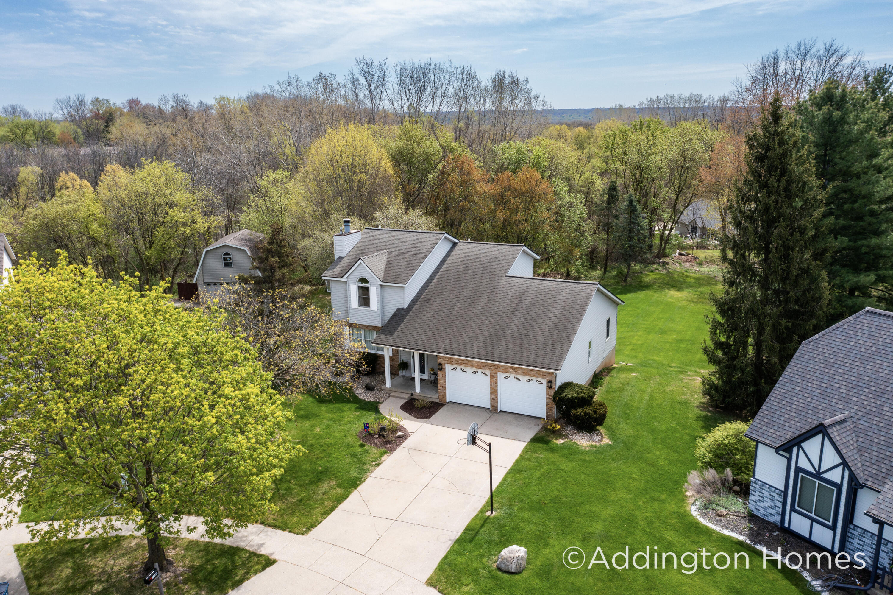 1246 Eastview Court NW