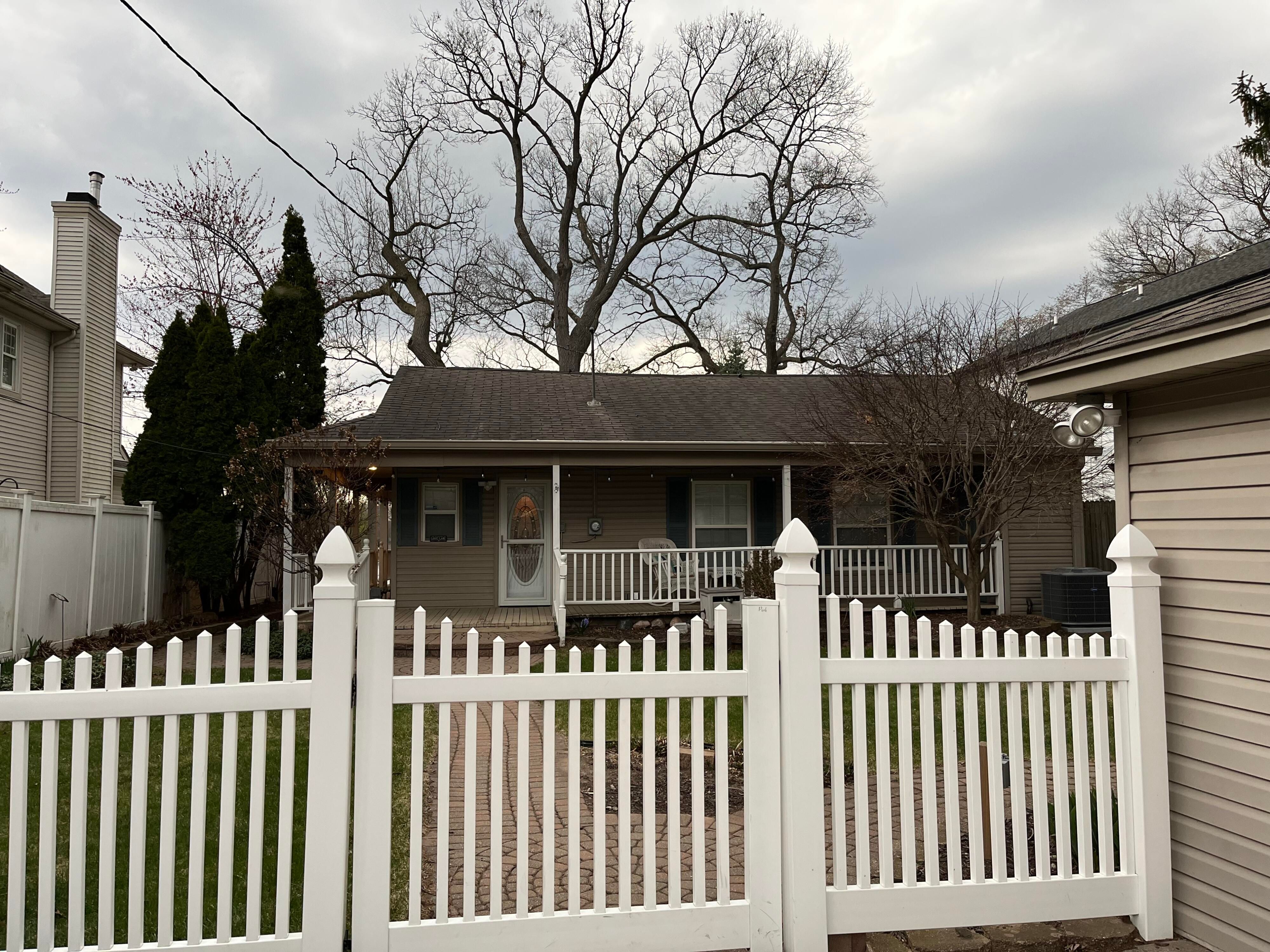 1864 POINT Street