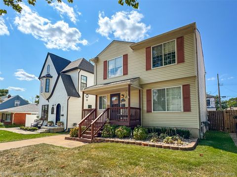 3933 Gardner Avenue Berkley City MI 48072