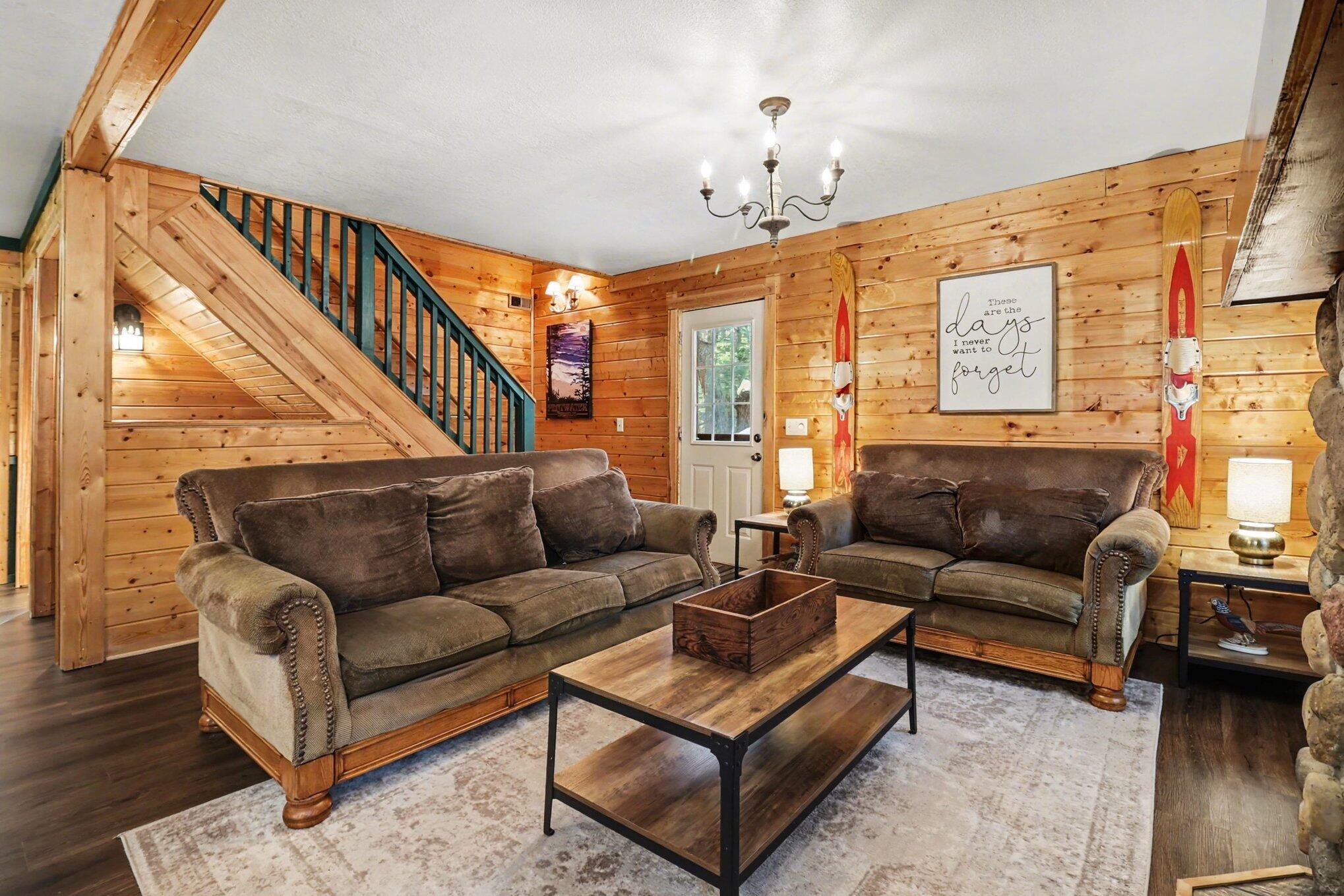 5526 Longbridge Road