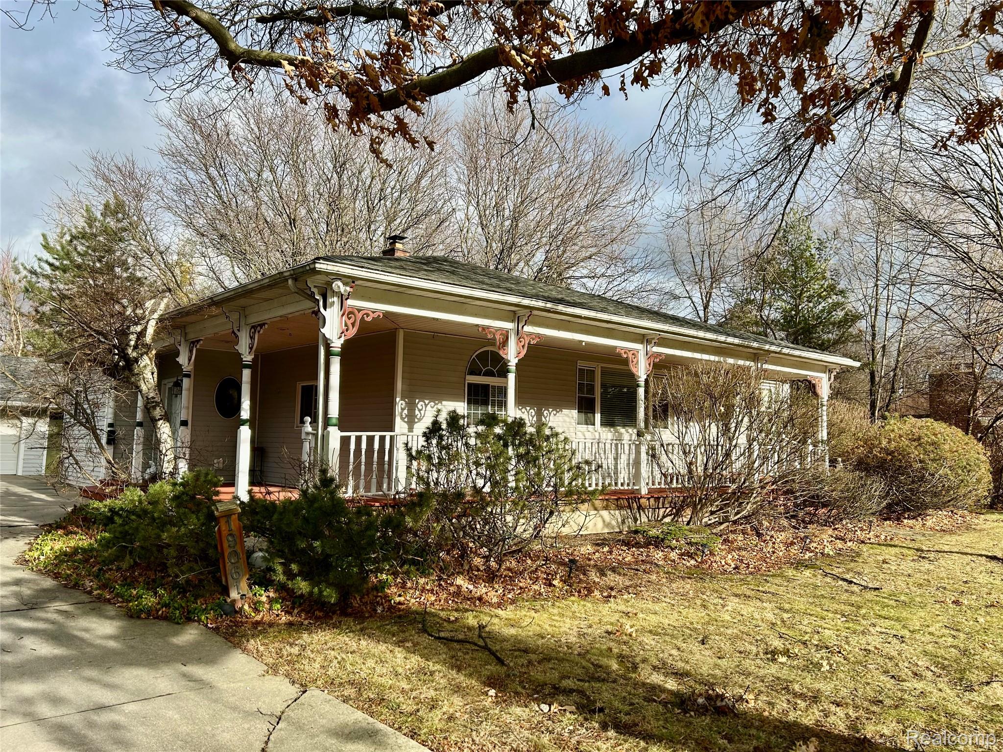 19061 Veronica Avenue