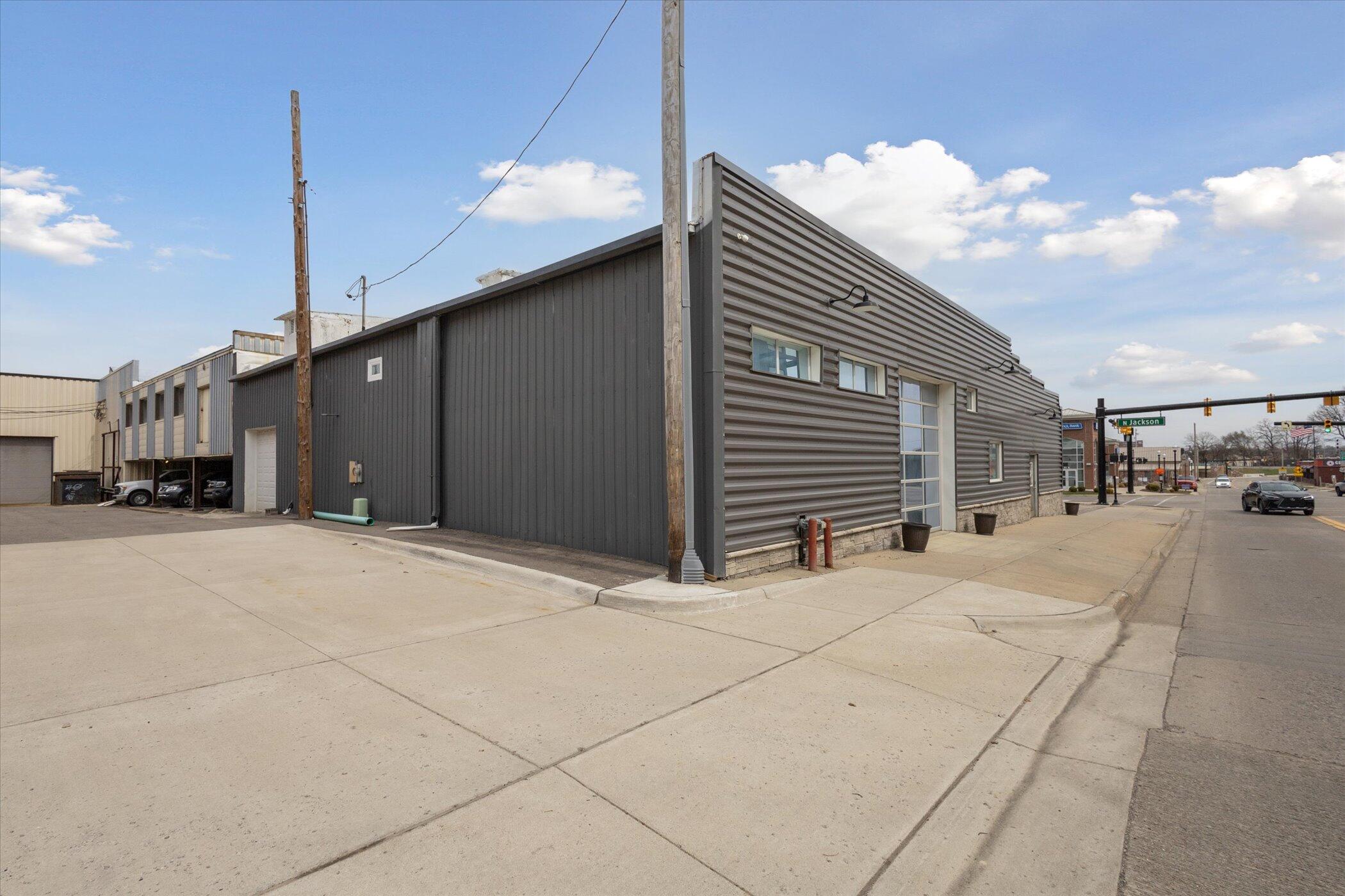 206 W Louis Glick Highway