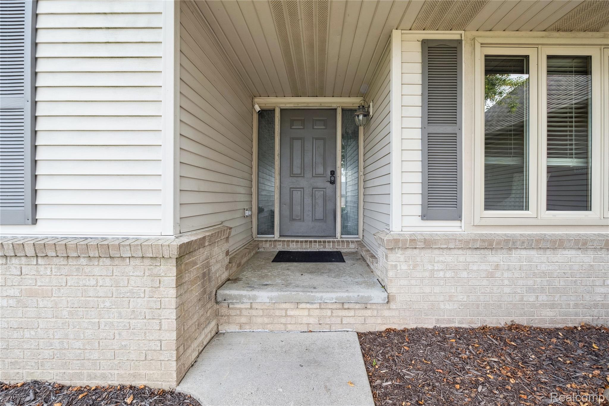 493 Cloverview Lane