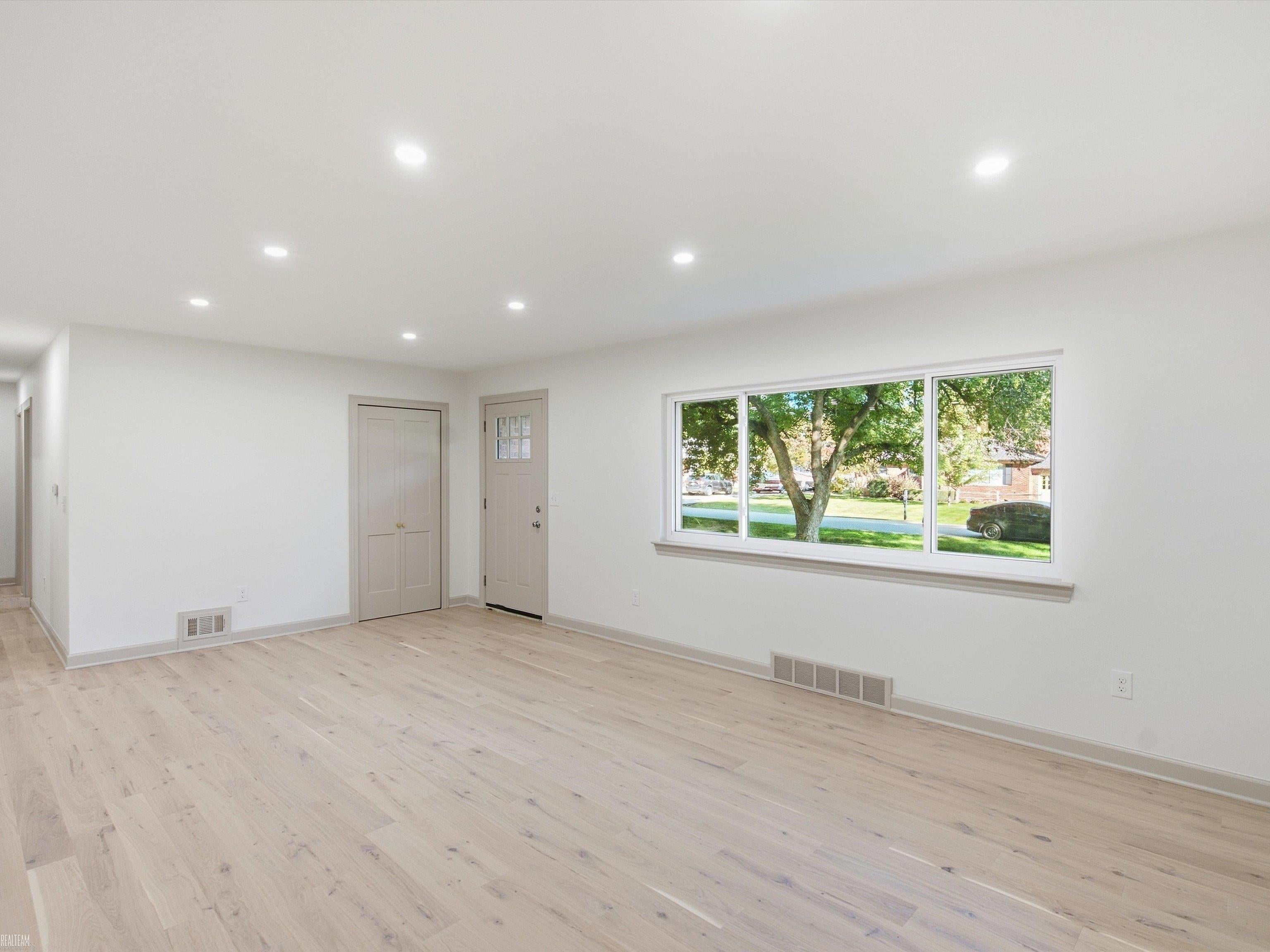 4616 Beuren Street