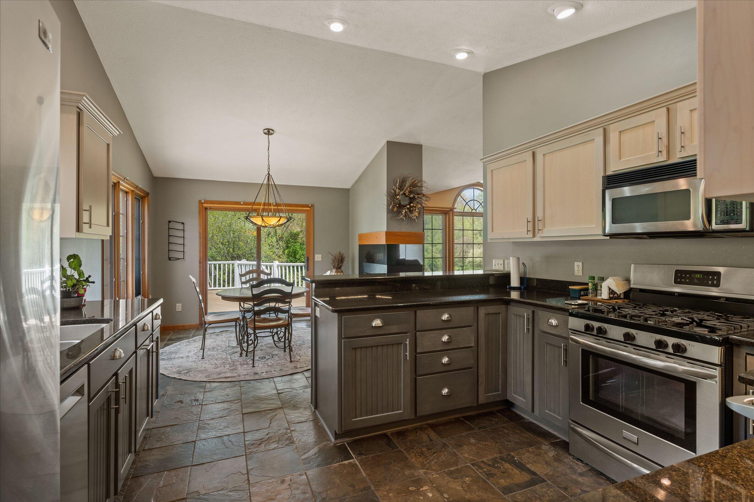 27100 Deerfield Lane